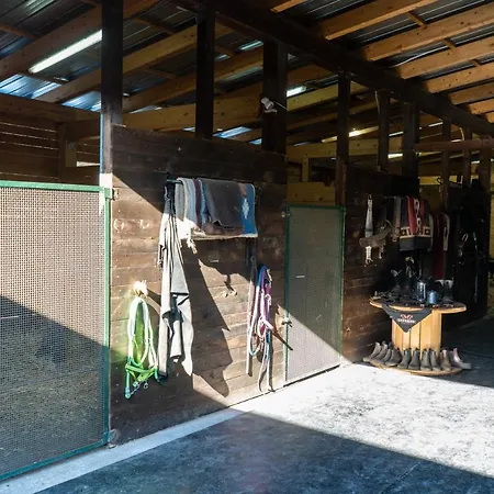 Etna Stables *